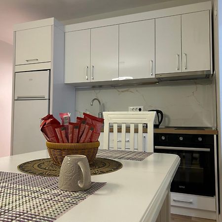 Апартаменты Skanderbeg Apartament Тирана Экстерьер фото